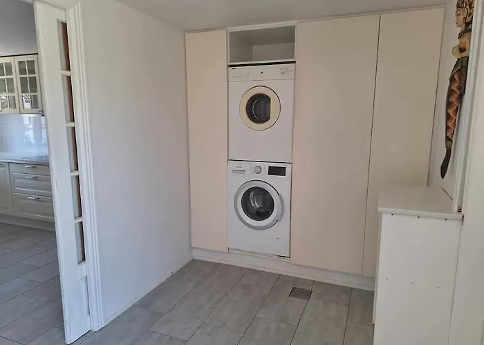 Marku House 스트루에르